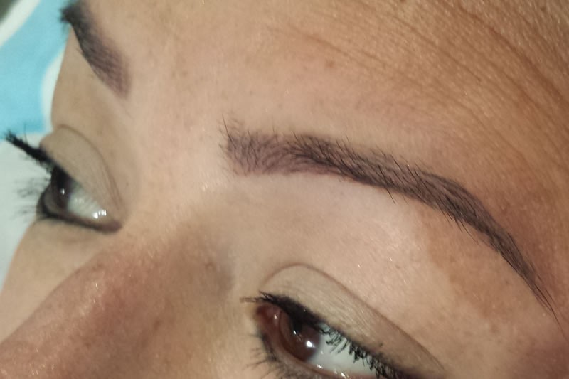 Eyebrow Microblading